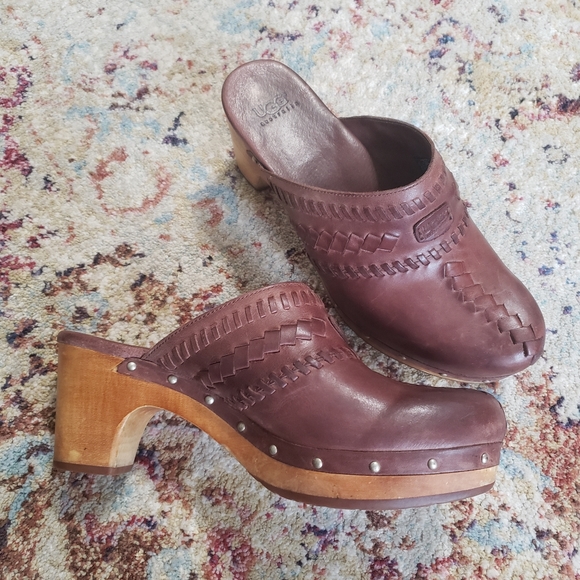 UGG | Shoes | Ugg Vivica Brown Leather 